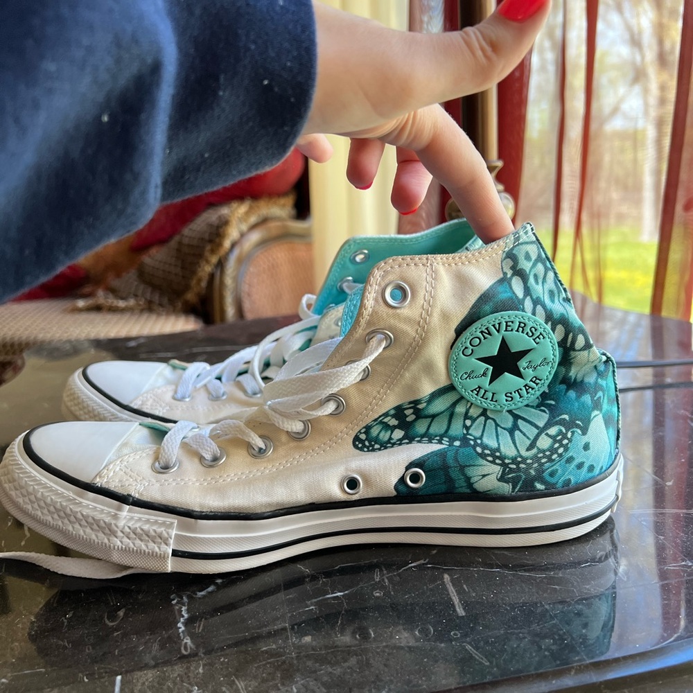 Butterfly Converse